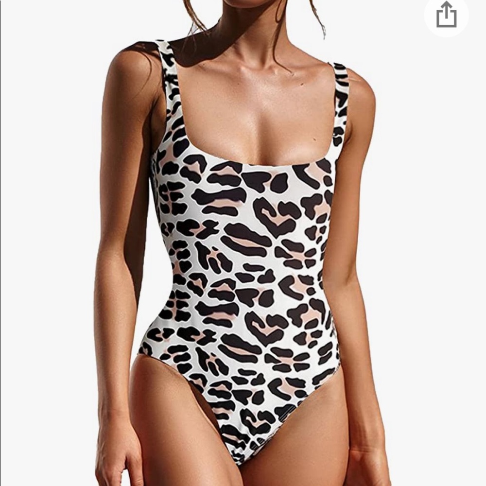 NWT One piece swimsuit medium cheetah print